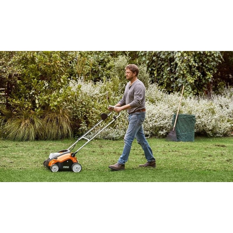 aku vertikutátor STIHL RLA 240 - SET (AK30S + AL101)