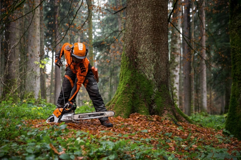 Co dělat, když motorová pila nebo křovinořez nejde nastartovat. - foto č. 1