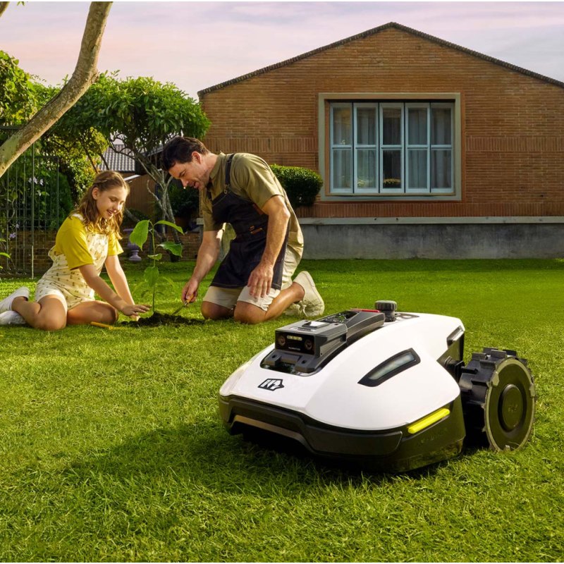 robotická sekačka YUKA mini 600