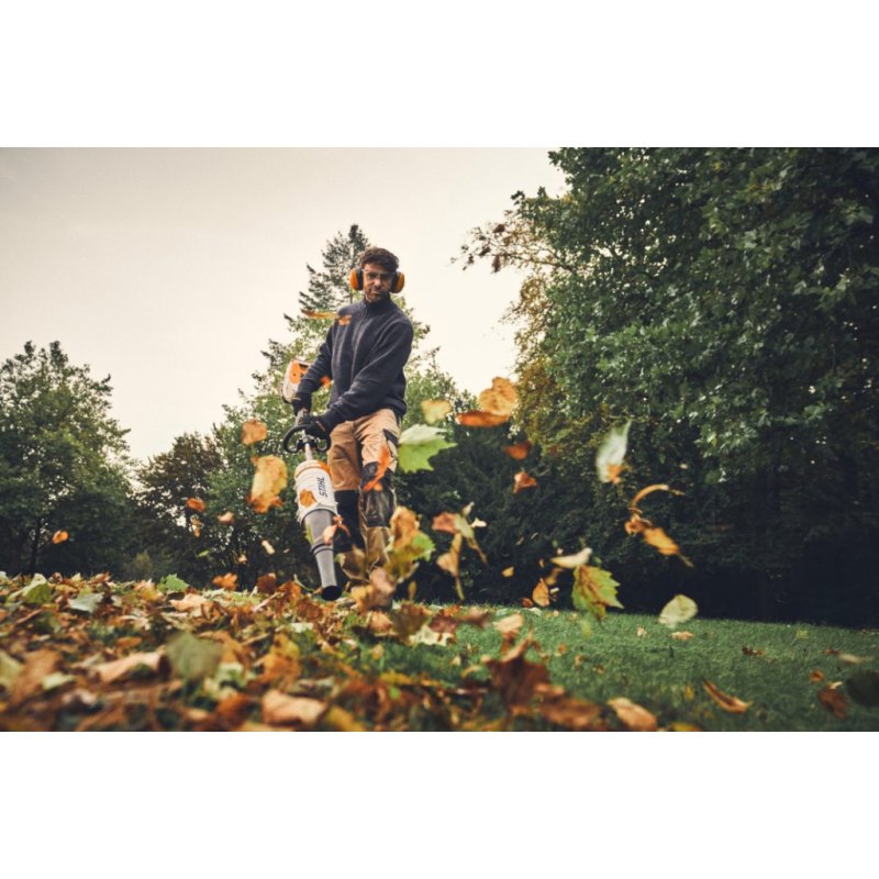 aku kombimotor STIHL KMA 200 R + 2x akumulátor AP 500 S
