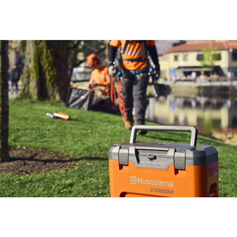 nabíječka Husqvarna 40-C1000X4